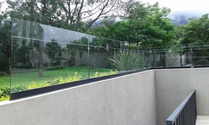 Frameless Glass Balcony